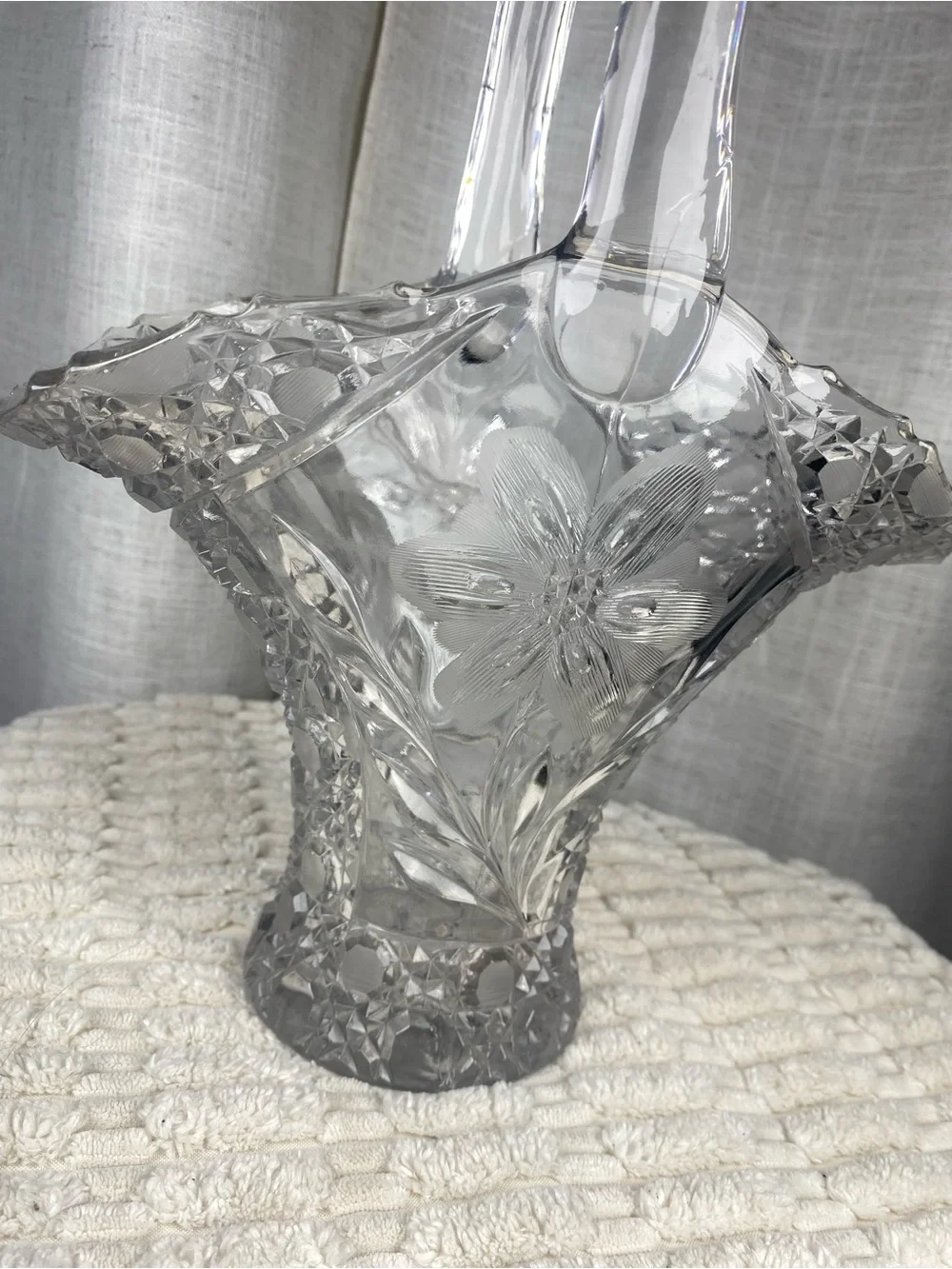Vintage Crystal Glass Bride’s Basket Vase Flower Etched Starburst Base 11.5”